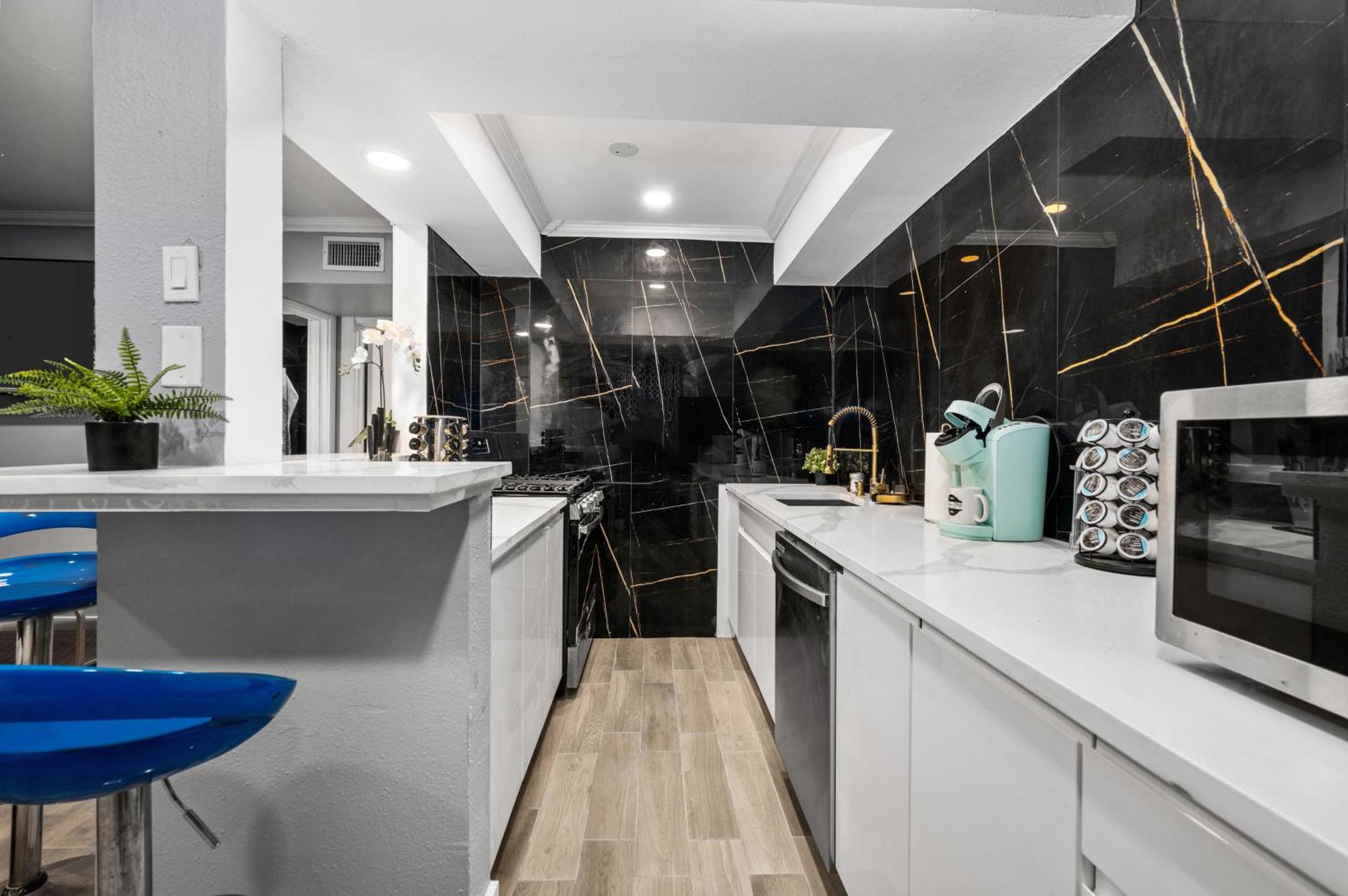 Апартаменти Bright & Airy Apt Close To Everything With Free Park Х'юстон Екстер'єр фото